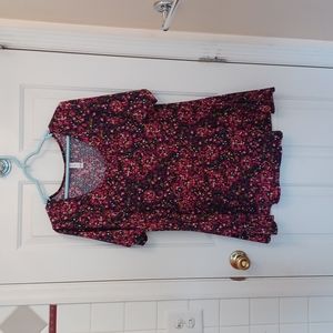 EUC - LULAROE - PERFECT T - SHORT SLEEVE SHIRT - L